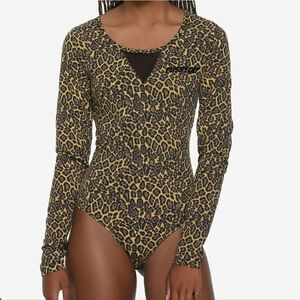 NEW Hot Topic Riverdale Josie And The Pussycats leopard print cosplay bodysuit S